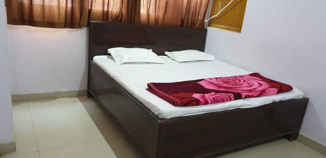 Hotel O Rr Guest House ปัฏนา ภายนอก รูปภาพ